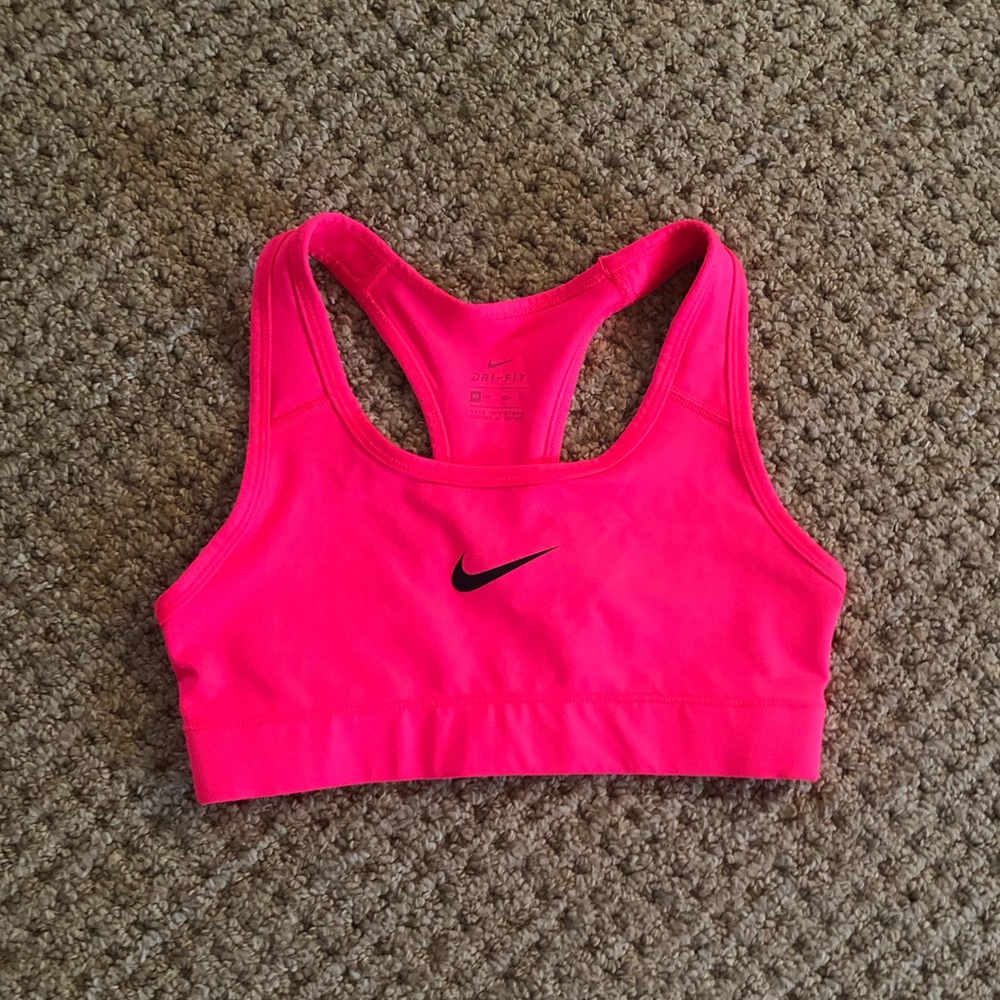 Women’s Nike Hot Pink Sports bra XS